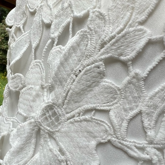 NWT ASTR the Label White Floral Lace Bodycon Dress Size Small - Picture 11 of 11